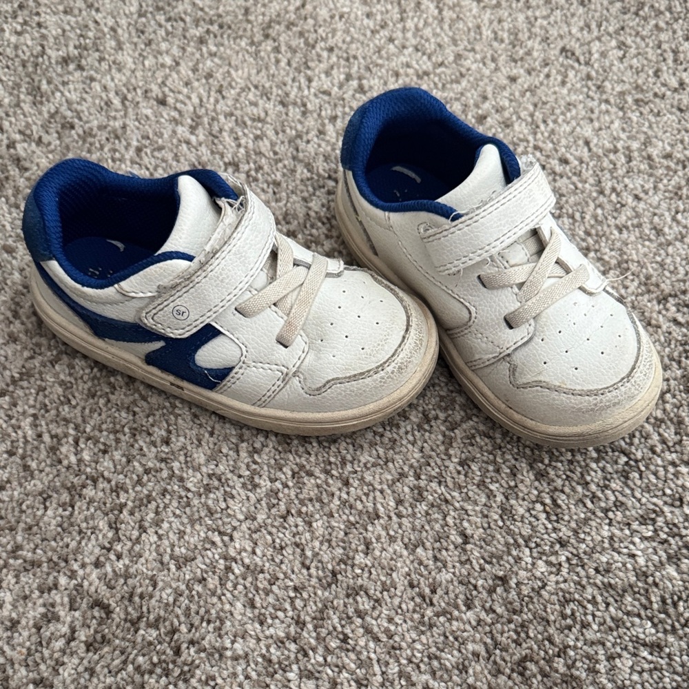 Stride Rite London- White and Navy Kids Sneakers